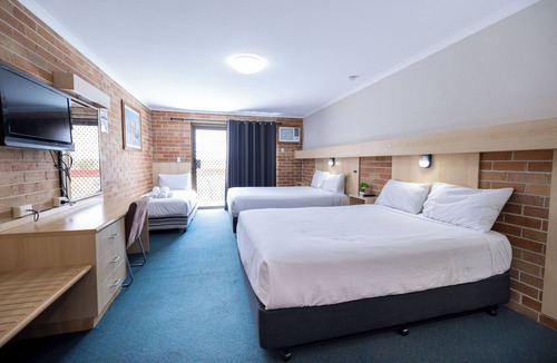 Windsor Hotel | Windsor Riverview Inn