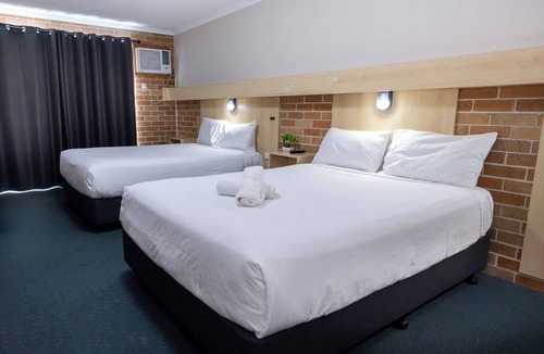 Windsor Hotel | Windsor Riverview Inn