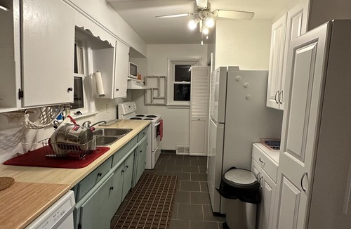 Windsor House | Windsor's Versace House 10min to all downtown adventures & beautiful river walks
