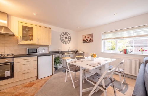 George Green House | Windsor/Wexham Cosy Home form Home