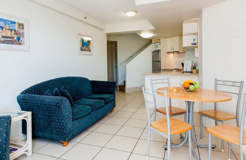 Biggera Waters Apartment | Windsurfer Resort