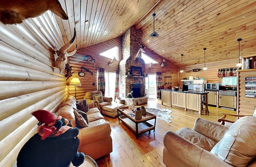 Crellin Cottage | Windy Acres by Taylor Made Deep Creek