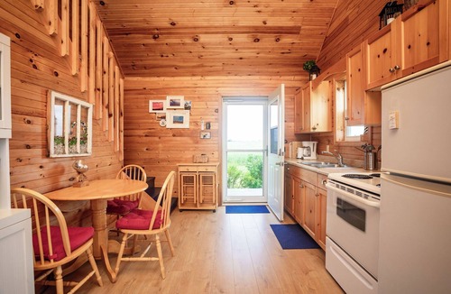 Hamilton Cottage | Windy Dreams: an idyllic, cozy seaside PEI cottage