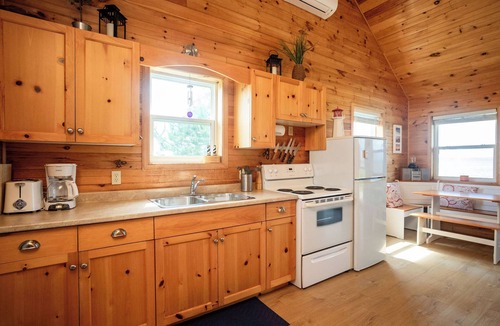 Hamilton Cottage | Windy Dreams: an idyllic, cozy seaside PEI cottage
