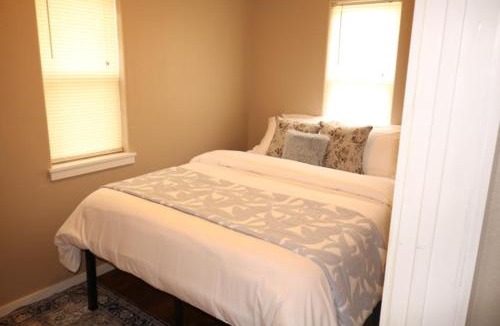 Huntsville House | Windy Ridge Escape Mountaintop Views Sleeps 6