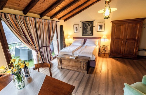 Castelrotto Bed & Breakfast | Wine & Art Relais Vallombrosa