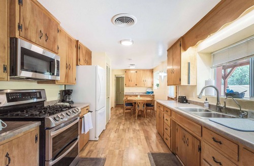 Willcox House | Wine Country Adobe | Historic Willcox Retreat