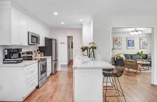 Santa Rosa House | Wine Country Backyard Escape