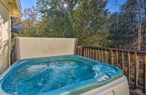 Shenandoah Valley House | Wine Country Escape with Hot Tub in River Pines!