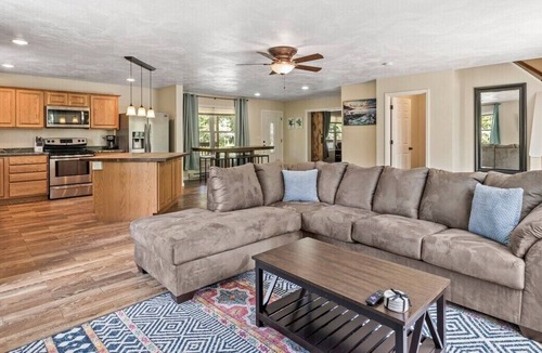 Lansing House | Wine Country Getaway! Fire Pit!