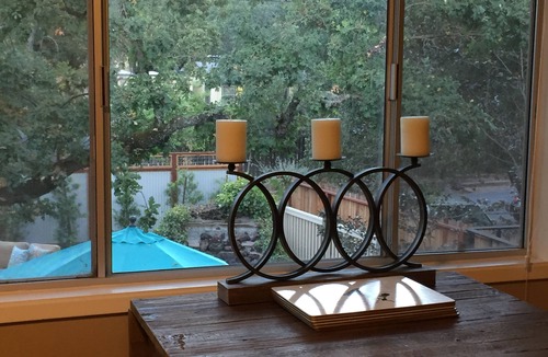 Boyes Hot Springs House | Wine Country Getaway under the Oak