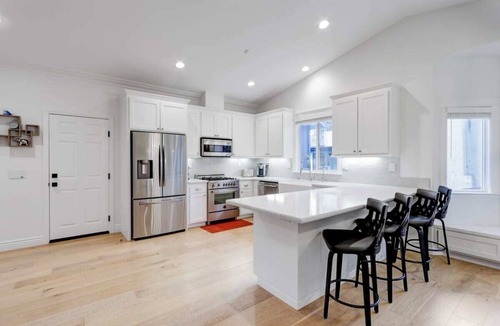 Forestville House | Wine Country Getaway