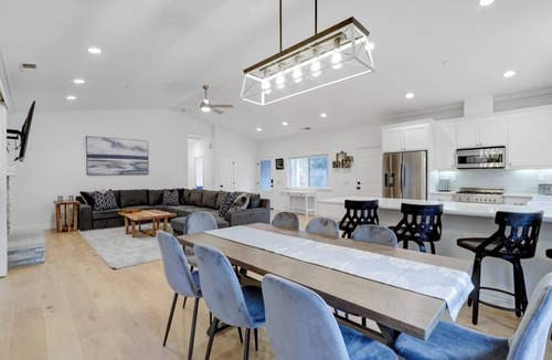 Forestville House | Wine Country Getaway