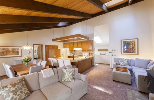 Santa Rosa House | Wine Country Redwood Estate in the Heart of Wine Country