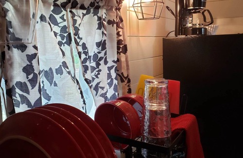 Salem House | Wine Country Tiny Home - Only $40 Cleaning Fee