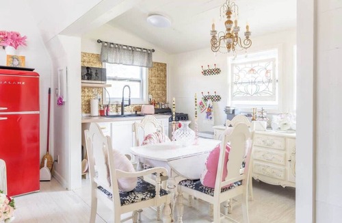 Ledbetter House | Wine, Dine, & Unwind | Stay in Style + Shop RT