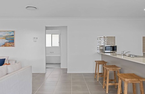 Cessnock House | Wine Down 700m walk to Cessnock CBD