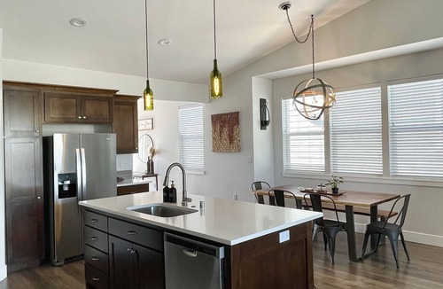 Prosser House | Wine Down the Townhome