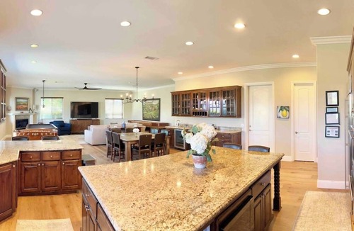 Temecula House | Wine Estate - Private Pickleball, Solar Pool, Golf