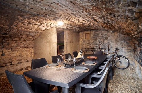 Gevrey-Chambertin Apartment | Wine studio