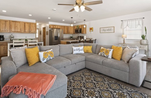 Bradford House | Wine Trail Retreat | Lake Views | Fire Pit | 12