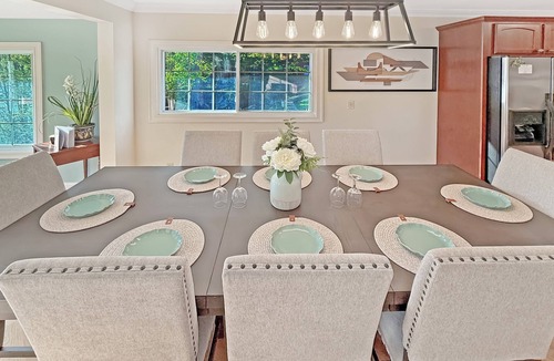 Sterling Cottage | Wine & Water: Vineyard View Retreat on Little Sodus Bay