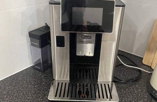 Morphett Vale Apartment | Wine & Waves!