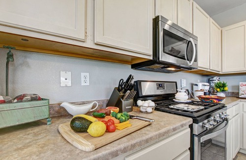 Santa Rosa House | Winemaker's Delight: 3BD/3BA Russian River Valley