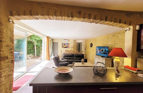 Sabran Villa | Winemaker's house with garden and pool in the gard