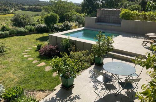 La Caunette House | Winemakers Cottage With Vineyard & Mountain Views