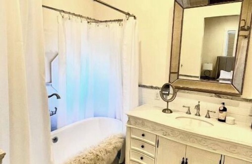 Napa House | Winepress Cozy Getaway