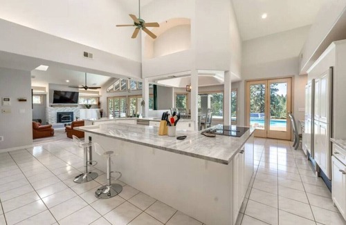 Placerville House | Wineries-Close to Tahoe-Pool-Apple Mountain Golf