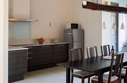 La Torre de Claramunt Apartment | Winery apartment for two with private terrace