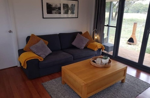 Buckaroo Cottage | Winery Cottage on Scenic Acreage