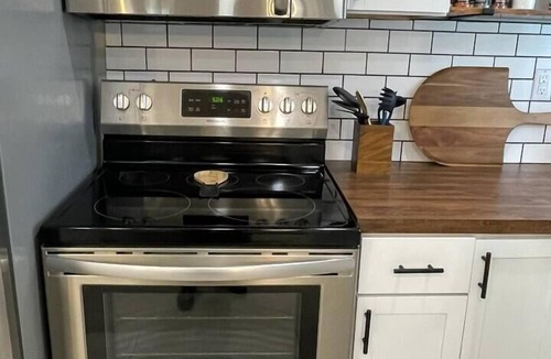 Winfield House | *Winfield's Premier Extended Stay* 2Bed~Luxury!