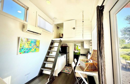 Joseph House | Wing In It | 1 Bed, 1 Bath