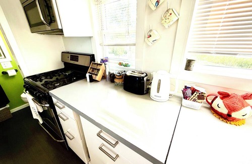 Joseph House | Wing In It | 1 Bed, 1 Bath