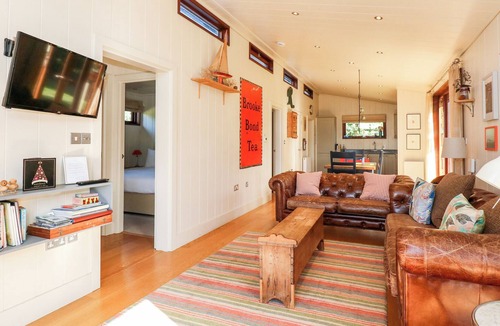 Barnsdale Cottage | WING, pet friendly, with open fire in Exton, Rutland