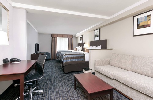 Athens Hotel | Wingate Athens