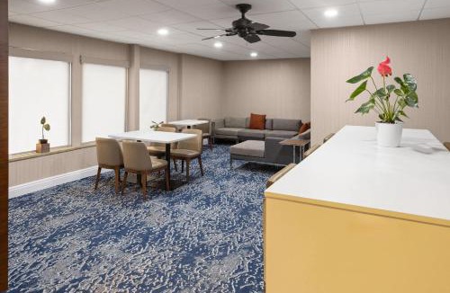 Cranberry Township Hotel | Wingate by Wyndham Cranberry