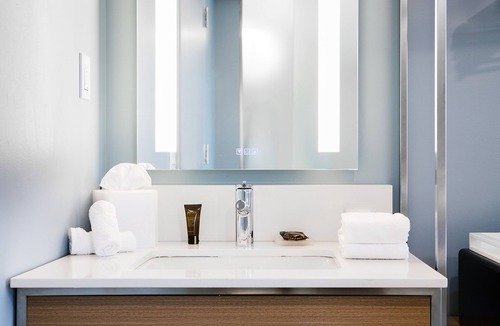 Mott Haven Hotel | Wingate by Wyndham Bronx/Haven Park