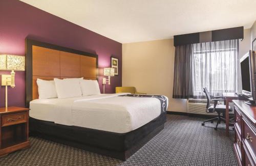 Dock Junction Hotel | Wingate by Wyndham Brunswick GA I-95