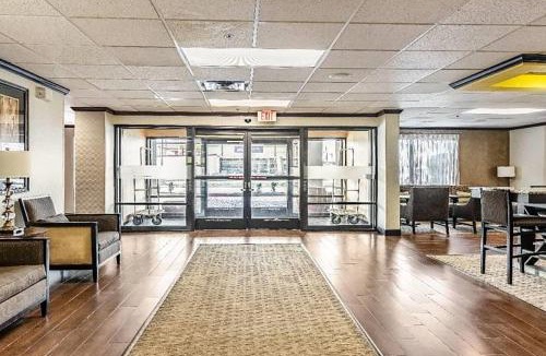 Conway Hotel | Wingate by Wyndham Conway AR