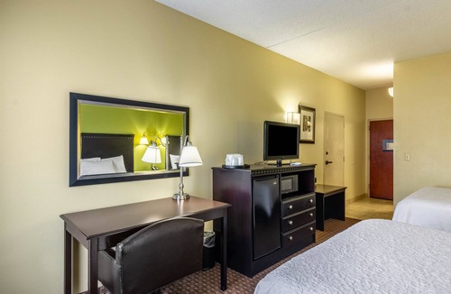 Conway Hotel | Wingate by Wyndham Conway AR