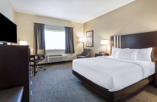 Gurnee Hotel | Wingate by Wyndham Gurnee