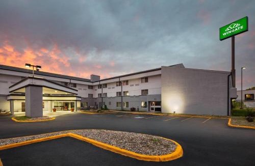 Highlands Hotel | Wingate by Wyndham Lincoln Airport East I-80