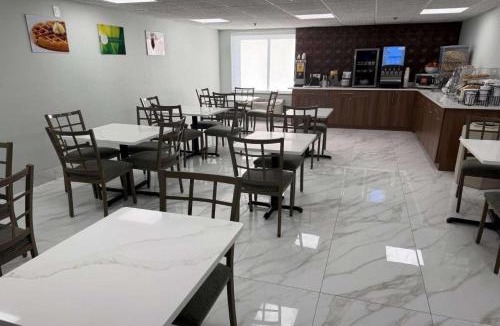 Livonia Hotel | Wingate by Wyndham Livonia