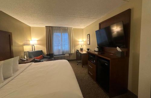 Willock Hotel | Wingate by Wyndham Pittsburgh West Mifflin