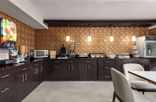 Salisbury Hotel | Wingate by Wyndham Salisbury