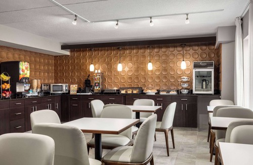 Salisbury Hotel | Wingate by Wyndham Salisbury